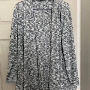 New without tags women’s black and white cardigan size Small